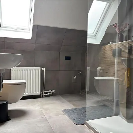Wohlfuehlwohnung Mit Farbe Und Charme In Apartmán *