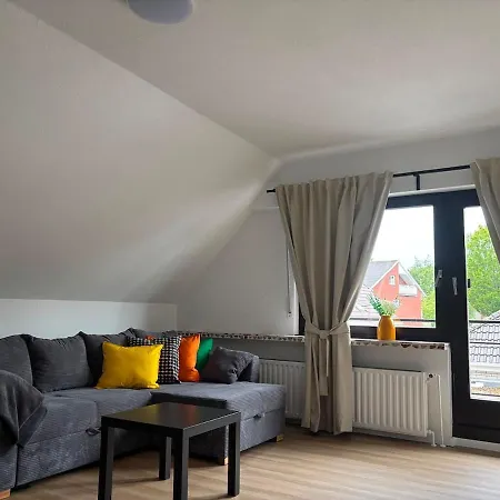 Apartmán Wohlfuehlwohnung Mit Farbe Und Charme In *