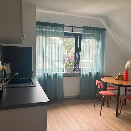 Wohlfuehlwohnung Mit Farbe Und Charme In Apartmán